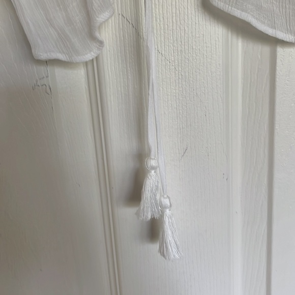 EUC: LULU’S Breezy Behavior White Dolman Top - Picture 9 of 15